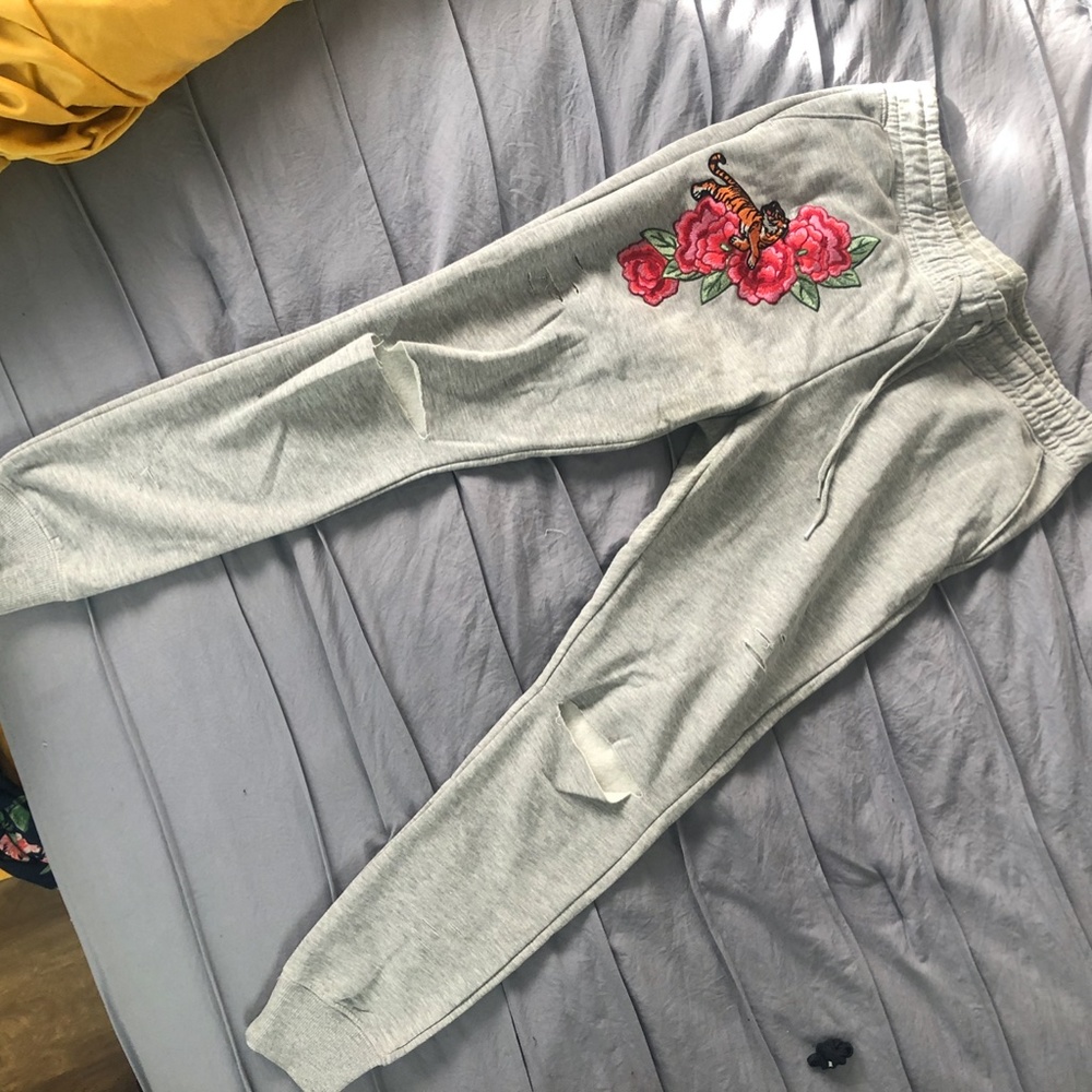Divided Patch joggers - Picture 2 of 4